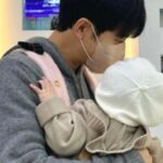 Lee Seung-Gi, Spotted With Daughter